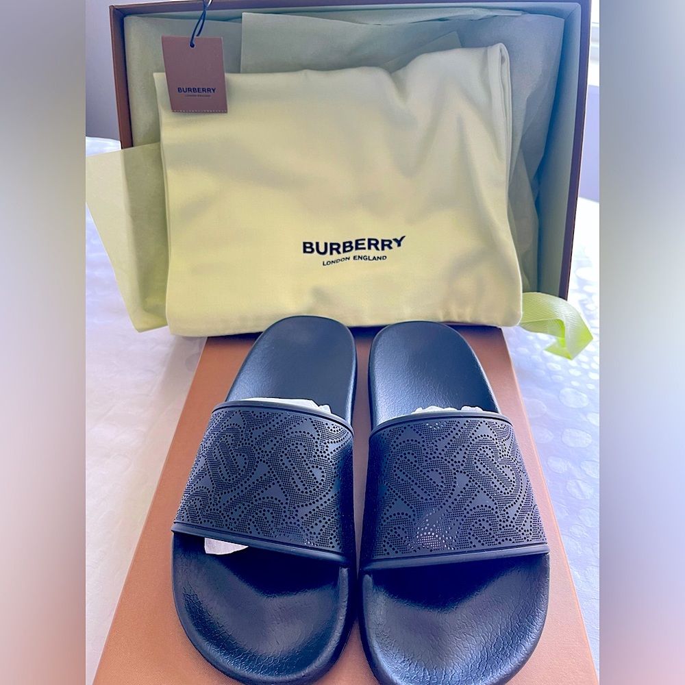 Kids Burberry black slides